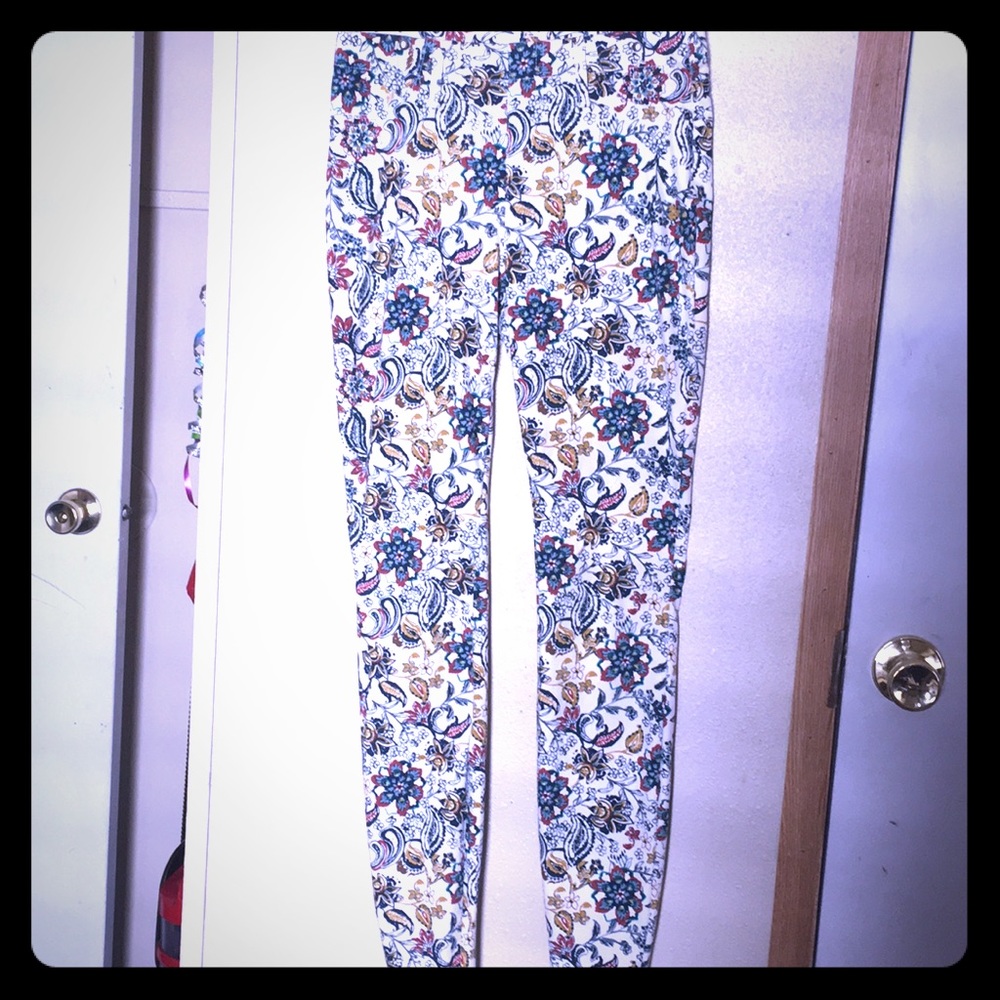 White floral print fitted jeggings